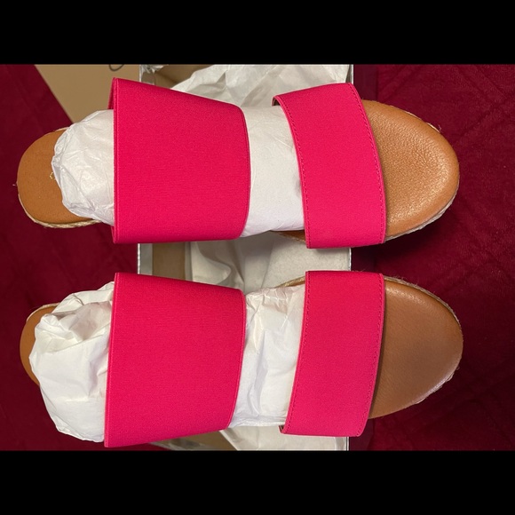 Andre Assous Shoes - Picture 3 of 5